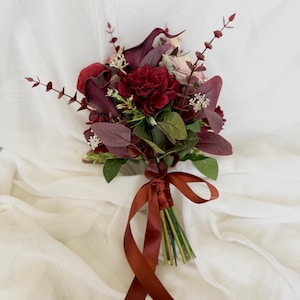Wedding burgundy bouquet, fall bridal bouquet, artificial flowers, burgundy fake flower, silk wedding bouquet, the faux burgundy bouquet