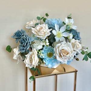 All Year Faux Floral Decor for Special Occasions, Blue and White Flowers Arrangement for Special Events, Artificial Silk Flower Decorations