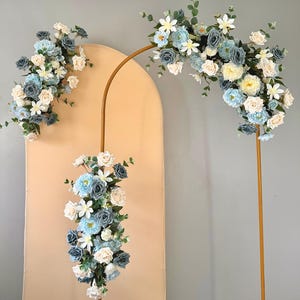 Decoración floral de arco de boda azul polvoriento, arreglos florales para ceremonias, decoraciones florales, guirnalda de arco