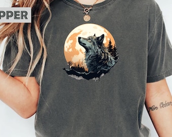 Howling Wolves Vintage 90s Graphic Shirt, Wolf Moon Tee, Wild Free, Loyal Wolf Shirt, Wolf Moon Tee, Distressed Retro Shirt, Moon Phase Tee