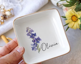 Personalized Birth Flower Trinket Dish, Heart Ring Dish, Jewelry Dish Gift, Jewelry Storage, Ceramic Dish, Floral Ring Dish, Gift for Friend