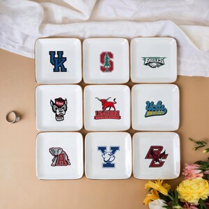 Custom College Logo Trinket Dish, Personalized Gift, Graduation Gift, Class of 2026, Gift for Friend, University Ring Dish, Graduation 2026 bild 6