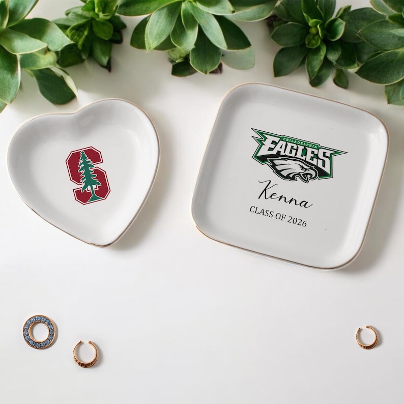 Custom College Logo Trinket Dish, Personalized Gift, Graduation Gift, Class of 2026, Gift for Friend, University Ring Dish, Graduation 2026 bild 2
