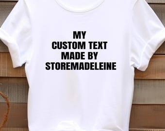 Camiseta con texto personalizado, camiseta con fuente de bloque personalizada, camiseta de despedida de soltera para fiesta de aniversario, camiseta con letras universitarias, regalo bohemio, atuendo personalizado