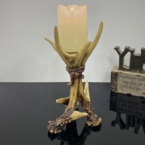 ナチュラルキャンドルホルダー キャンドルスタンド アントラースタンド アントラー像 樹脂製 ナチュラルルック 動物家具 アンティーク リビングルーム ホームデザイン ハンドメイド