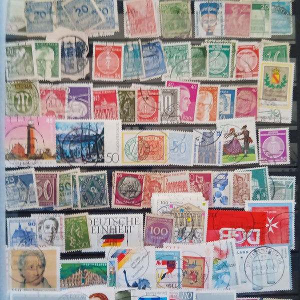 Worldwide Postage Stamps (Mix) of New/Used-Vintage/Modern Postage Stamps-Collectables-Scrapbooking-Junk Journal-Philatelic-Gift/on/off paper