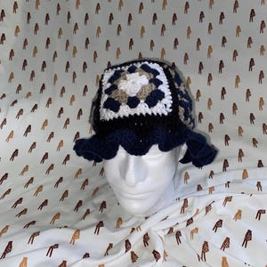 Granny square bucket hat