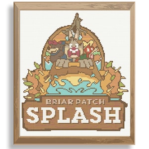 Puede incluir: Patrón de punto de cruz con una imagen de dibujos animados de una cabaña de troncos con un letrero que dice "Briar Patch Splash". La cabaña está rodeada de agua y tiene un grupo de animales de dibujos animados en su interior.