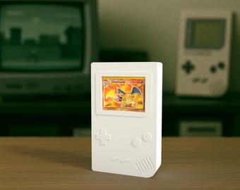 PockiCard - Card Holder for Toploaders & Sleeves | 3D-Printed Trading Card Stand