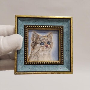 Peinture de chat mignon, peinture à l'huile de chat blanc, art mural encadré miniature fait main, décoration de chambre d'enfant, cadeau pour un ami, petit cadeau de chat de cadre