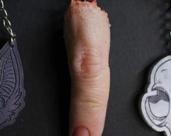Severed Finger Keychain | Halloween | horror | gothic