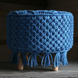 Blauwe poef macramé
