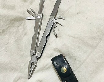 Vintage LEATHERMAN Multi Pliers Multi Tool #1096, DISCONTINUED Model And Includes Vintage Leatherman SHEATH!