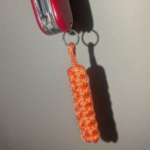Paracord tag keyring