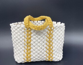 Borsa in macramè