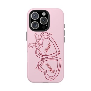 Custodia per iPhone 17 Pro Max Pink Coquette Locket, delicata cover per telefono a forma di cuore, accessorio tecnologico romantico ed estetico per ragazze. immagine 3