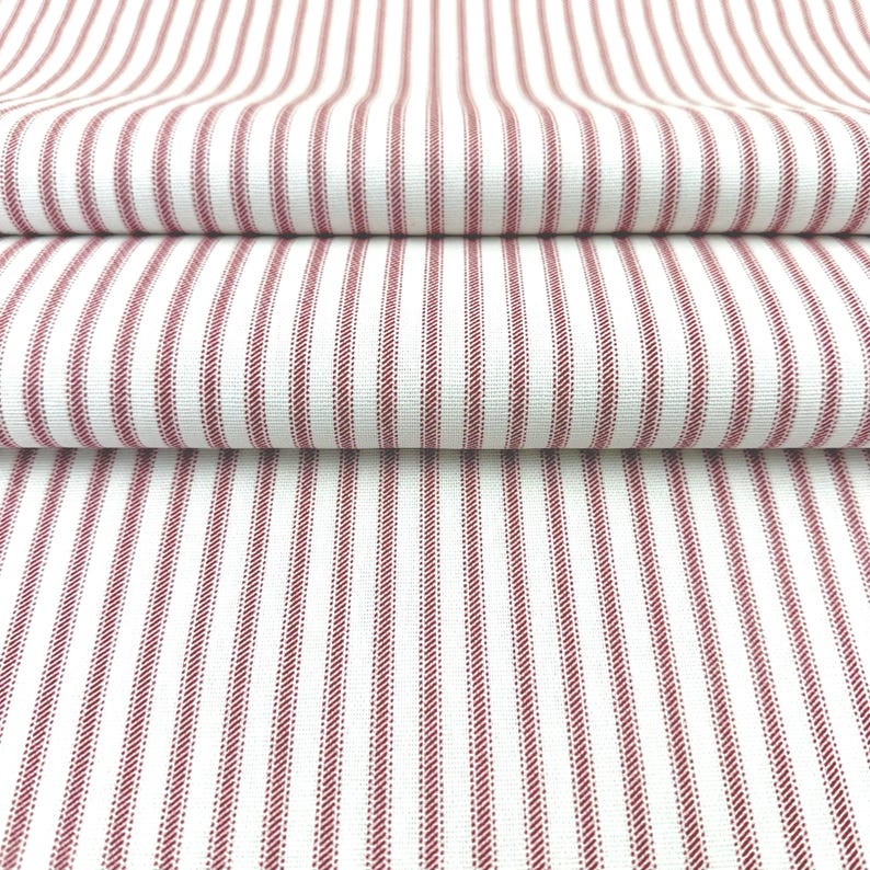 Tissu à rayures en coton au mètre, style champêtre, idéal pour la couture, housse de coussin ou rideaux. Rayures classiques, style vintage. Red