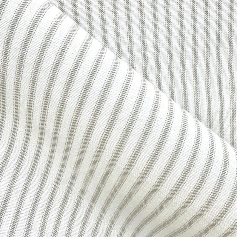 Tissu à rayures en coton au mètre, style champêtre, idéal pour la couture, housse de coussin ou rideaux. Rayures classiques, style vintage. Oatmeal