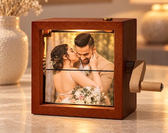 Personalized Photo Frame Box, Custom Hand Crank Wooden Photo Box, Anniversary Gift for Her, Wedding Gift for Couple, Birthday Gifts