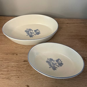 Set of 2 1960s Vintage Pfaltzgraff Yorktowne Stoneware Oval Bakers or Serving Dishes