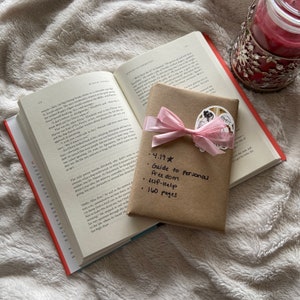 Blind Date with a Book | Book Lover Gift, Best Gift for Reader | Mystery Book, Surprise Book, Booktok | Blind Book Dates