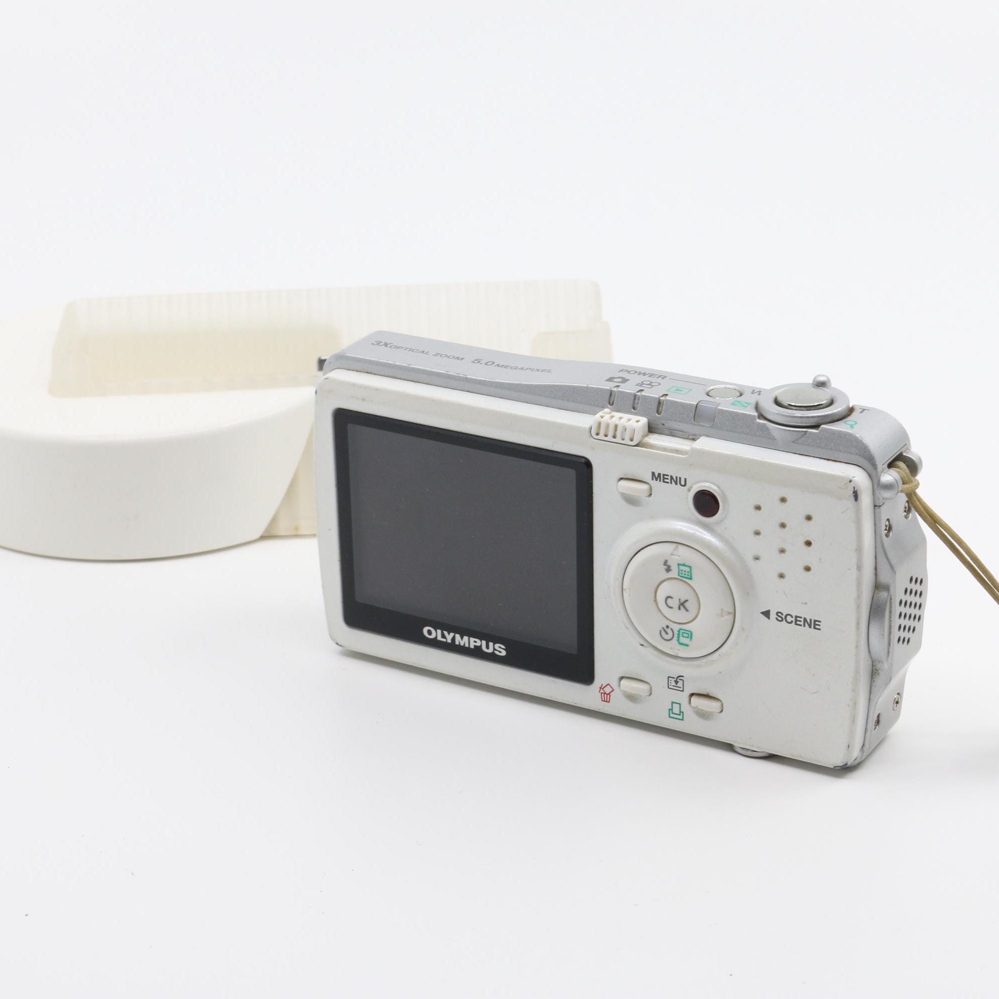 RARE Full Set Olympus IR-300 Digital Camera With Docking Station
