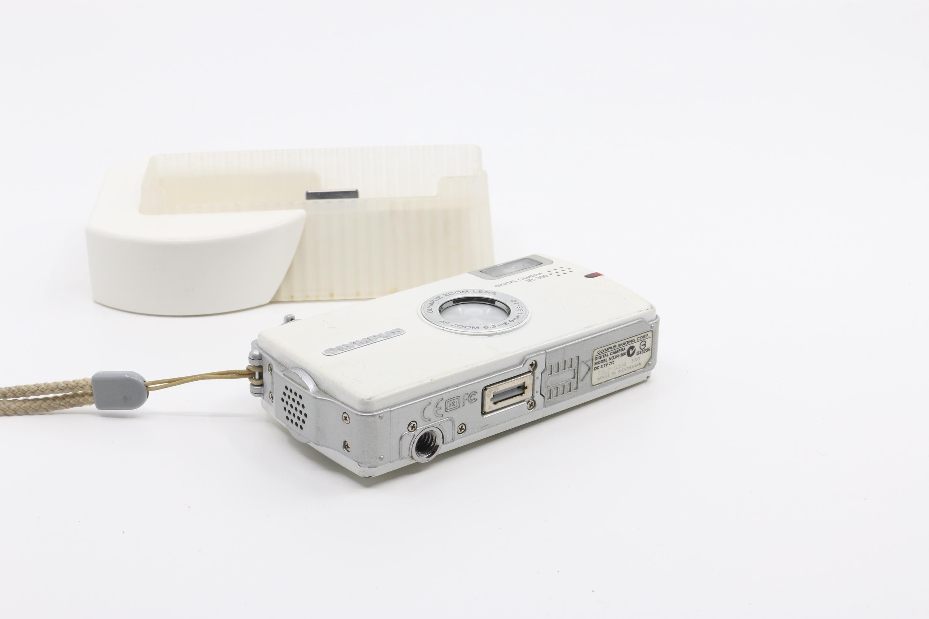 RARE Full Set Olympus IR-300 Digital Camera With Docking Station