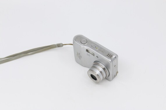 Y2K Nikon Coolpix L3 Digital Camera + SD Memory Card - Etsy