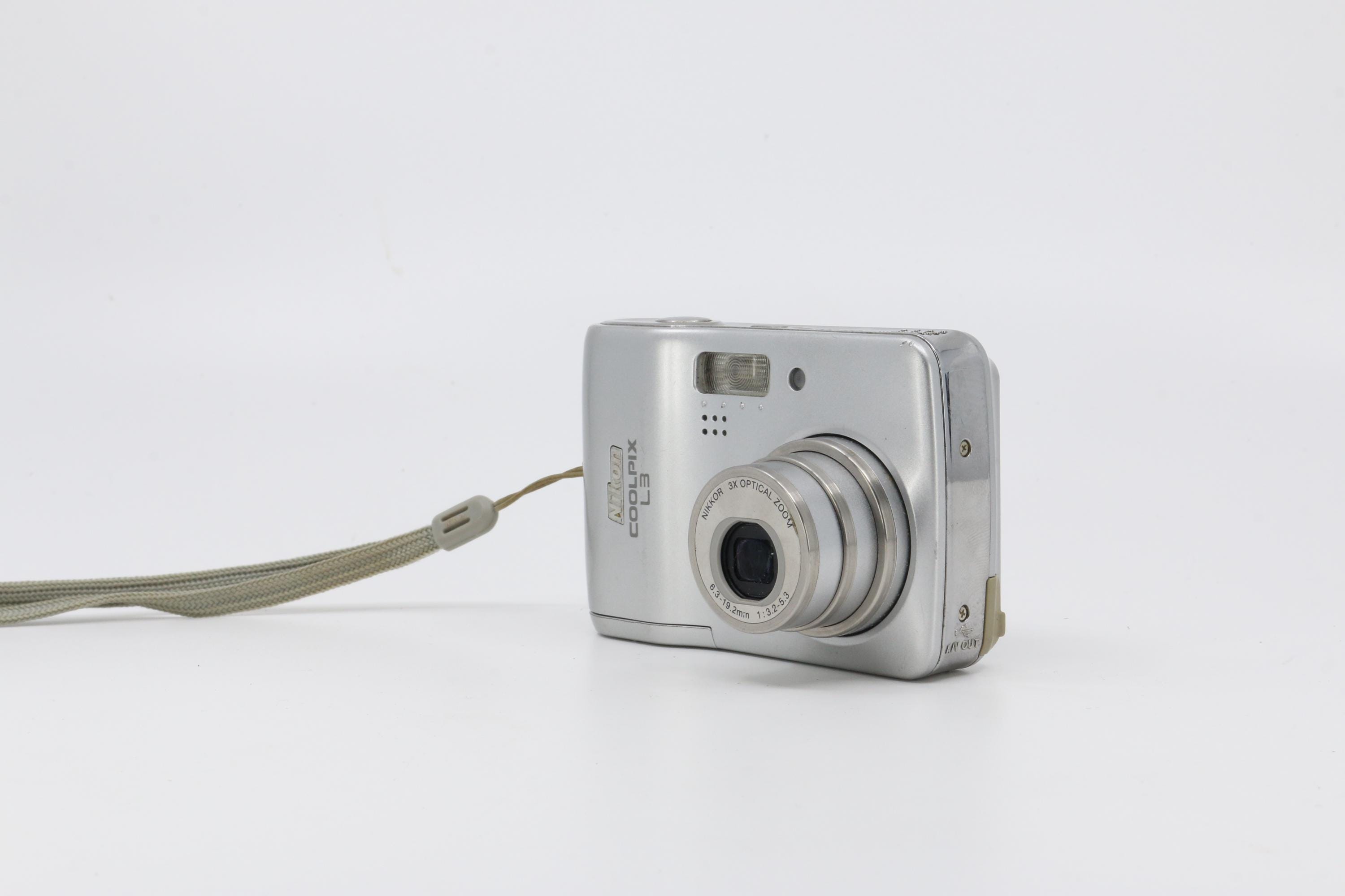 Y2K Nikon Coolpix L3 Digital Camera + SD Memory Card - Etsy