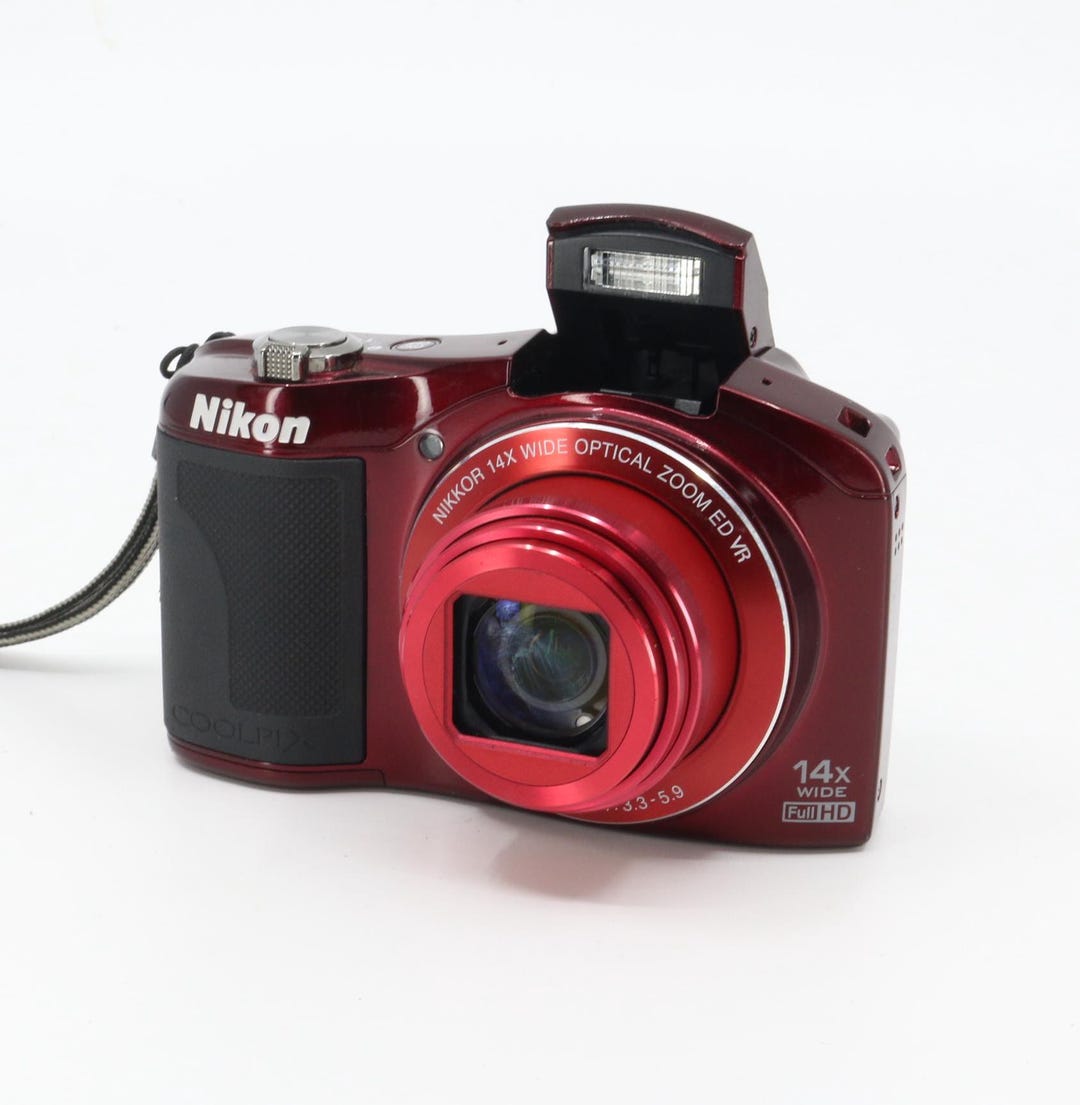 READ Nikon Coolpix L610 Digital Camera+ SD Memory Card !!battery