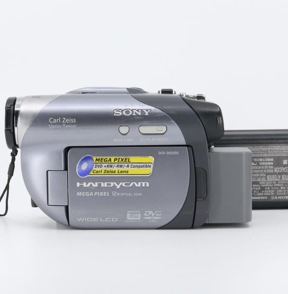 Sony Handycam DCR-DVD205 Camcorder DVD With Battery and Charger
