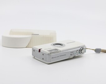 RARE Full Set Olympus IR-300 Digital Camera With Docking Station