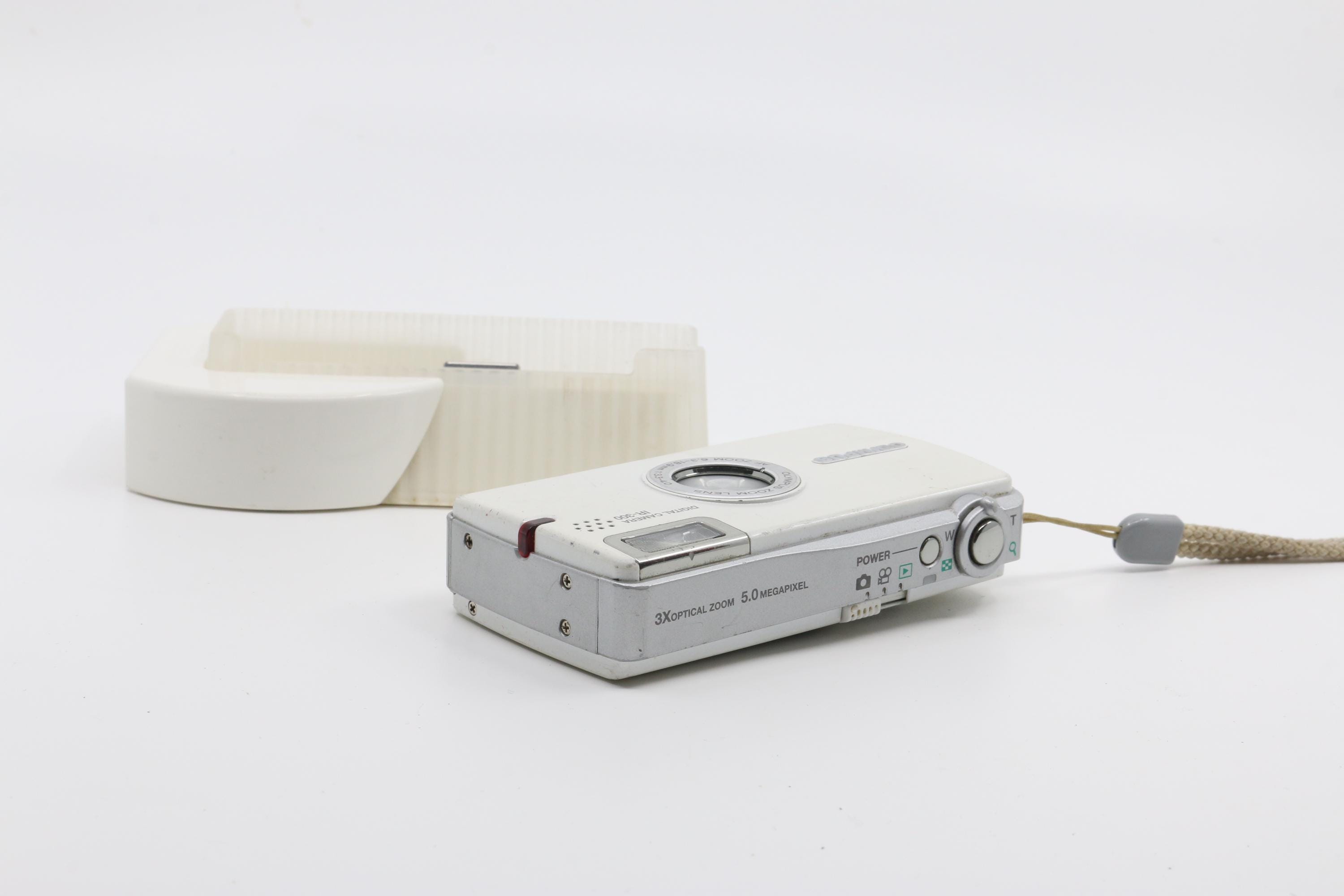 RARE Full Set Olympus IR-300 Digital Camera With Docking Station