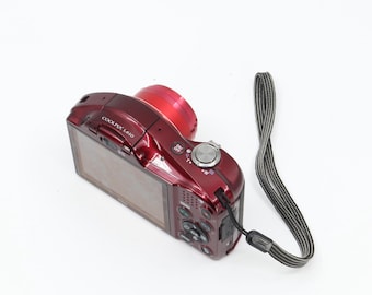 READ Nikon Coolpix L610 Digital Camera+ SD Memory Card !!battery
