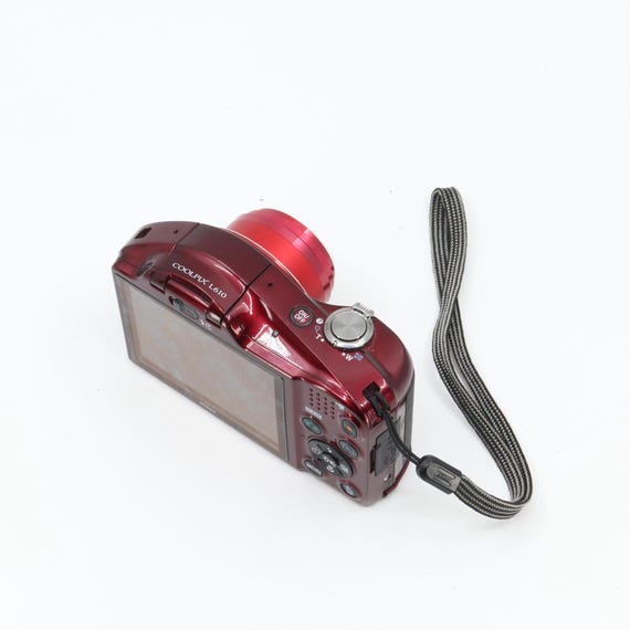 READ Nikon Coolpix L610 Digital Camera+ SD Memory Card !!battery