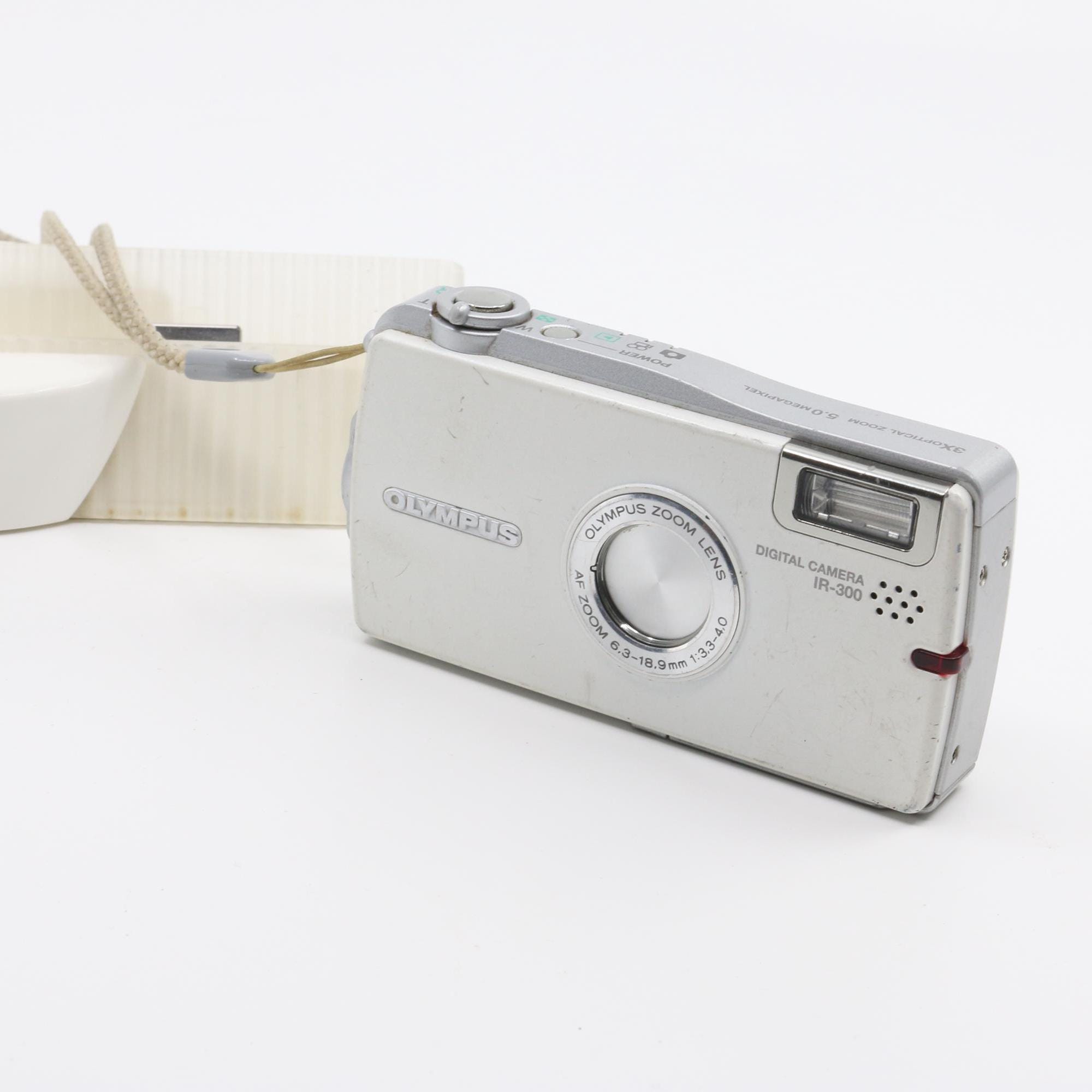 【完動品】OLYMPUS IR-300 デジタルカメラ 動作確認済み RARE Full Set Olympus IR-300 Digital Camera With Docking Station