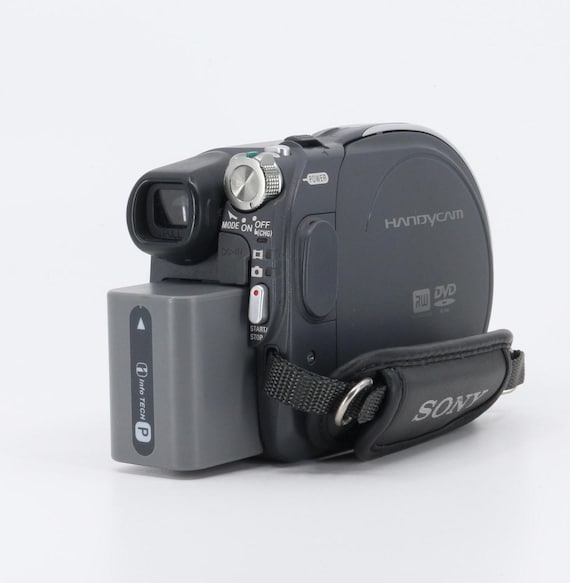 Sony Handycam DCR-DVD205 Camcorder DVD With Battery and Charger