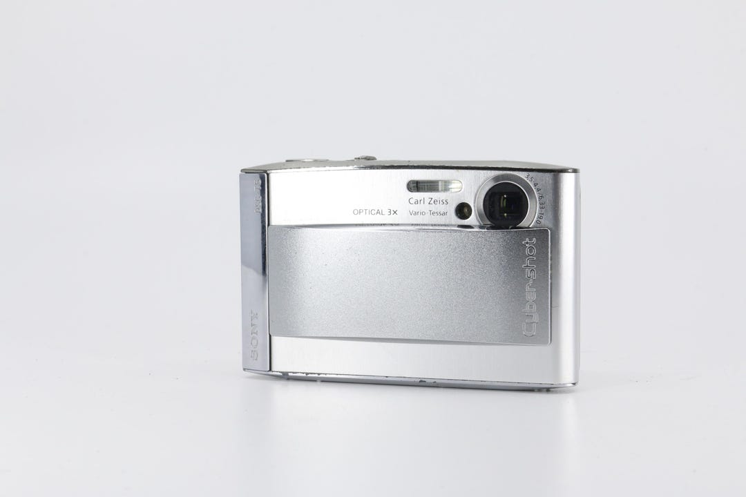 美品　Sony Cyber-Shot DSC-T5 シルバー Sony Cyber-Shot DSC-T5 - Camera – Kamerastore