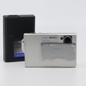 Thin Sony Cyber-shot DSC-T7 Digital Camera (working, With Charger