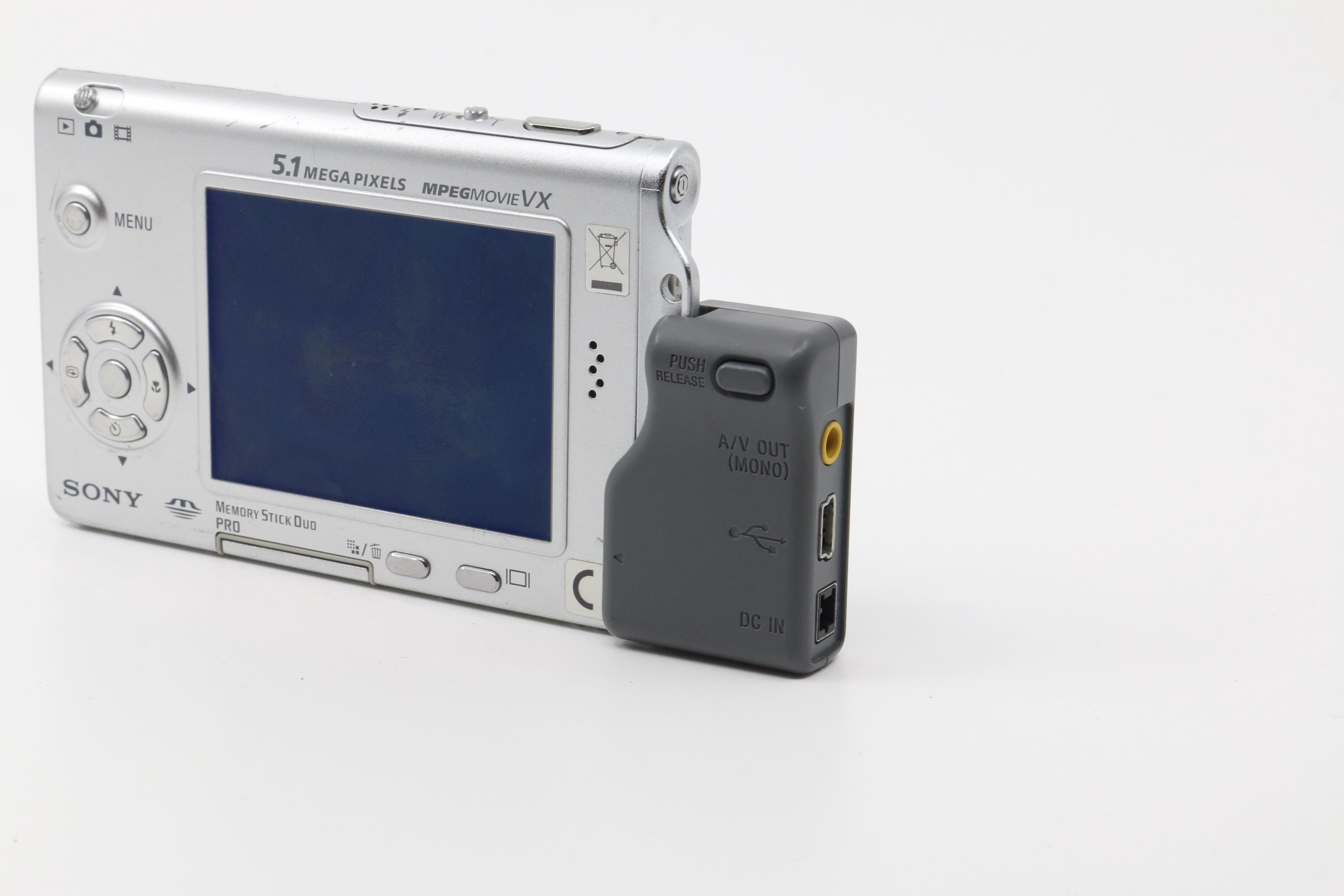 SONY Cyber-shot DSC-T7 本体 充電器 メモリースティック付 Amazon.com