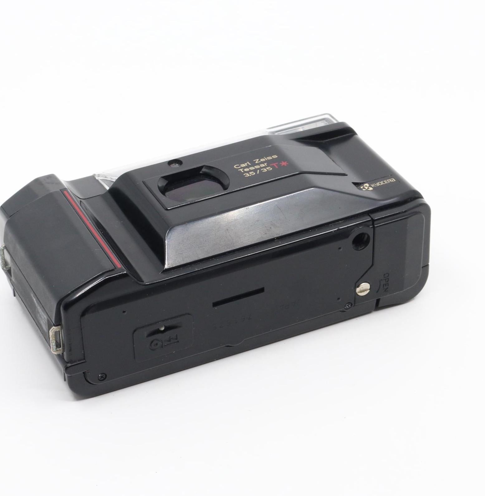 READ Yashica Kyocera T2 Carl Zeiss Tessar 35mm Film Camera (READ