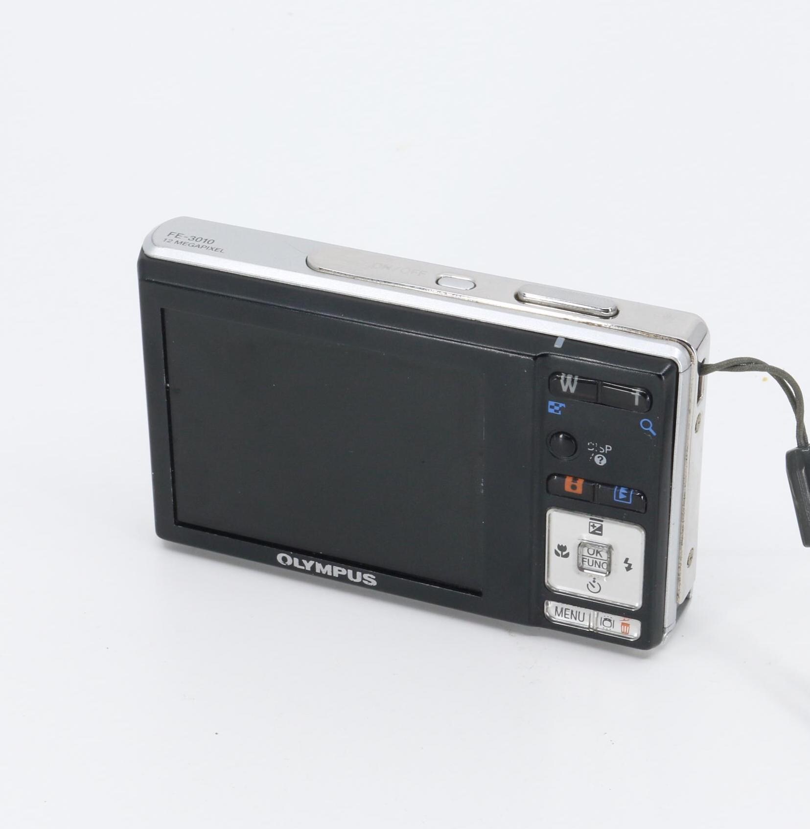 SET Olympus Fe-3010 + XD Memory Card, Charger, Case, Strap
