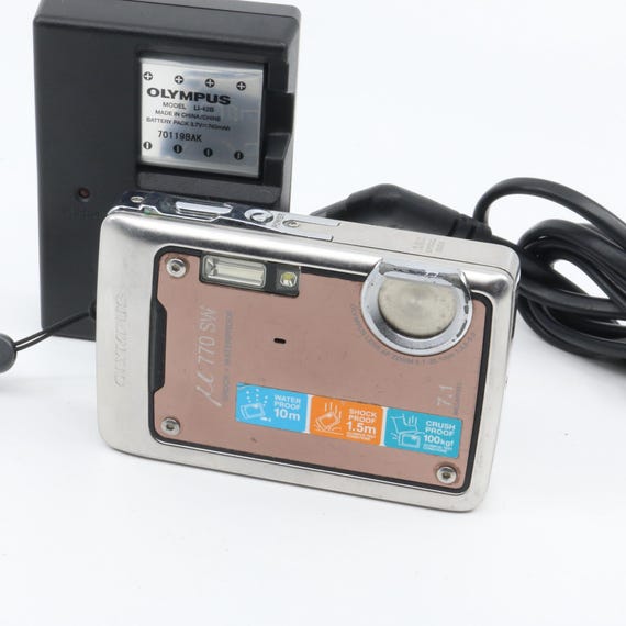 READ Olympus Mju 770 SW Shock Waterproof + Charger (american