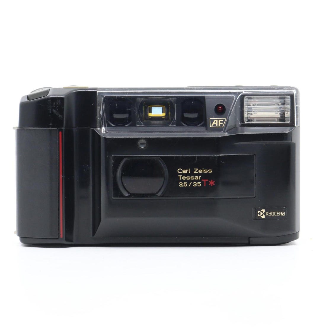 READ Yashica Kyocera T2 Carl Zeiss Tessar 35mm Film Camera (READ