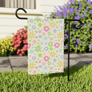 Floral Garden Banner, Bright Spring Flag, Outdoor Decoration, Floral Home Decor, Garden Party Decor, Flower Yard Sign