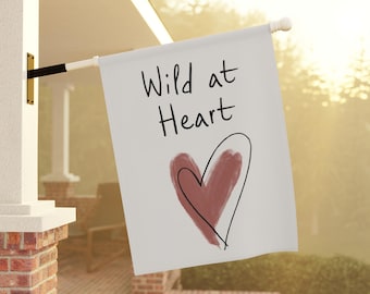 Bandeira para casa e jardim Wild at Heart, Bandeira decorativa para área externa com coração, Bandeira para casa com amor, Bandeira para varanda Free Spirit, Bandeira para jardim minimalista, Arte Boho