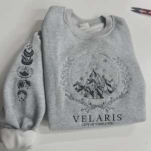 Velaris Embroidered Sweatshirt The Night Court Velaris City of Starlight Sweater Acotar shirt, SJM sweater, City of Starlight, ACOTAR Shirt zdjęcie 1