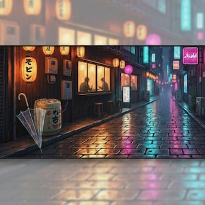Könnte beinhalten: Illustration einer japanischen Straßenszene bei Nacht. Die Kopfsteinpflasterstraße reflektiert Neonlichter in Rosa und Türkis. Laternen und Schilder mit japanischem Text hängen an Gebäuden. Ein Regenschirm lehnt an einem Fass.