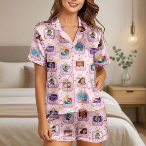 Disney Channel Retro TV Short Satin Pajama Set, Disney Hannah Montana Pajamas, Disneyland Family Trip Outfit, Magic Kingdom Sleepwear S