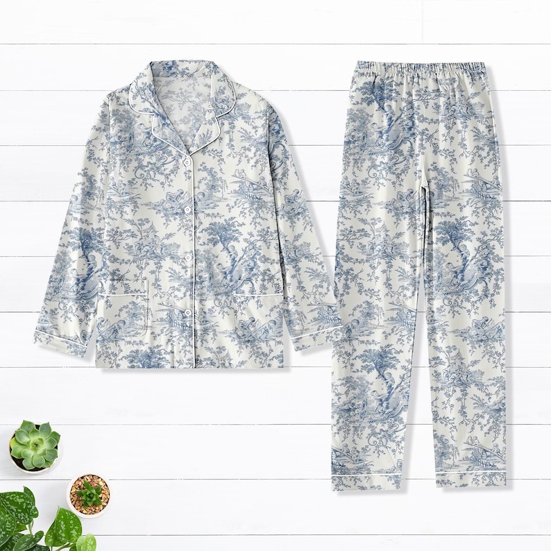 Toile De Jouy Pajama Set Women, Blue White Vintage Pajamas, Button Up Long Sleeve Sleepwear, Classic Elegant Nightwear